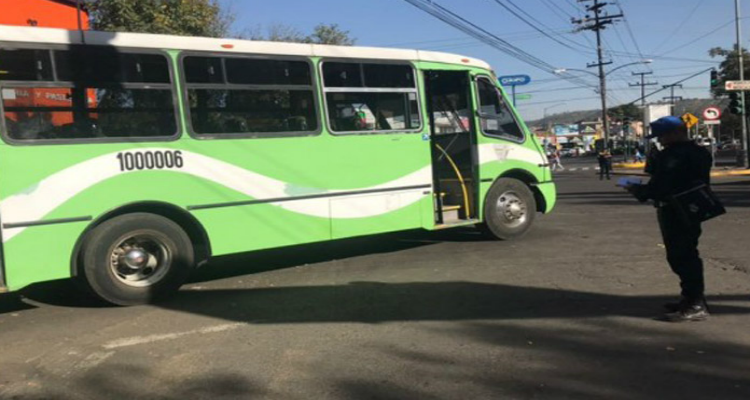 La Rueda Del Autobús Girando Va