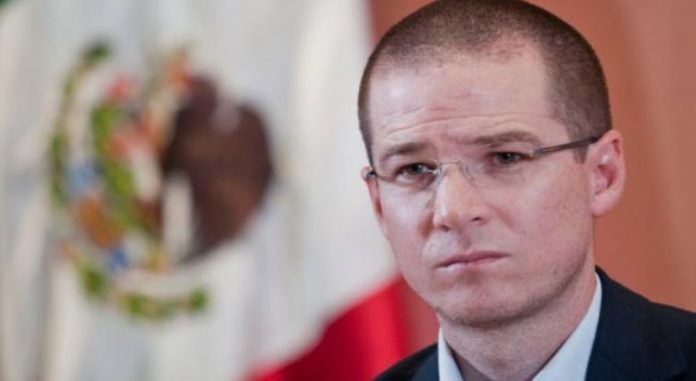 Anaya miente: no abandonó fundación usada para triangulaciones