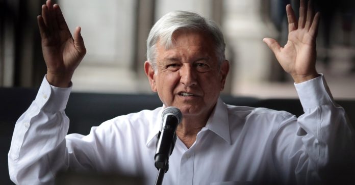 AMLO Cuauhtémoc Blanco Reunión 2.jpg
