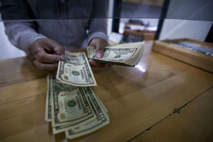dolares