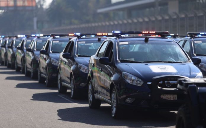 patrullas-elementos-policia-auxiliar-equipo