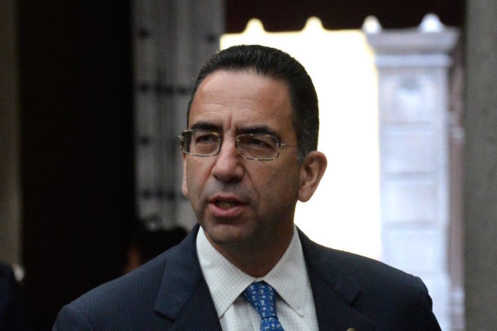 Lozano, otra contra Blanca
