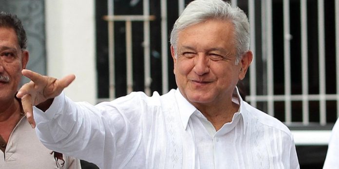 4_amlo_contento_ojos_cerr_por.2e16d0ba.fill-800x400-c100