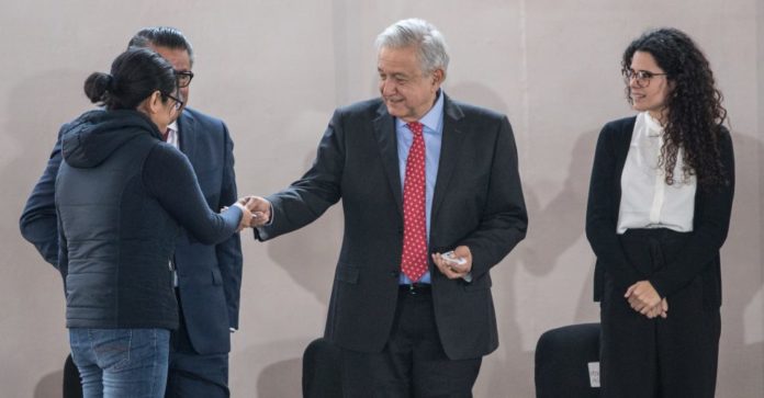 amlo_jo769venes_construyendo_el_futuro-7-e1547161851735-960x500