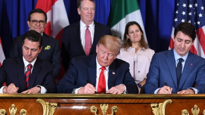 _104557830_trumptrudeaupena