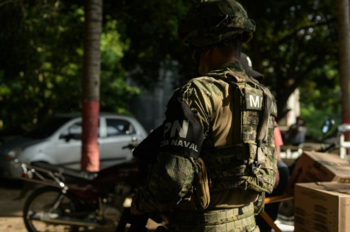 Militarizar Militarizar