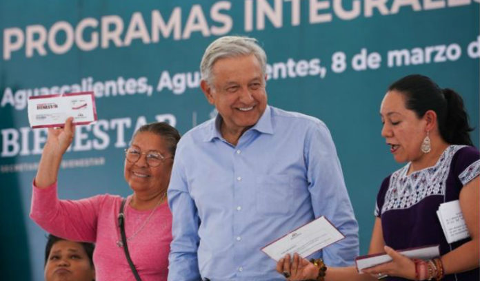 AMLO-programas sociales