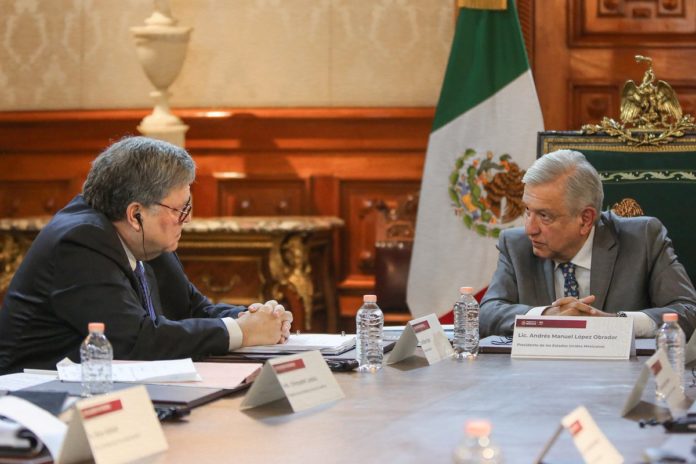 Le reitera AMLO a Barr que no quiere intervención