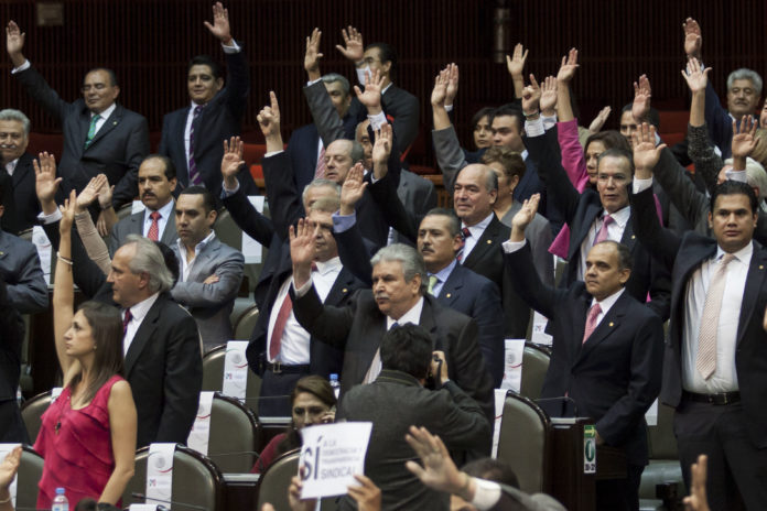 Diputados no acuerdan puntos en la Ley Federal de Remuneraciones