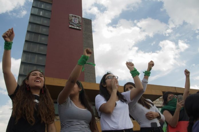 UNAM UNAM