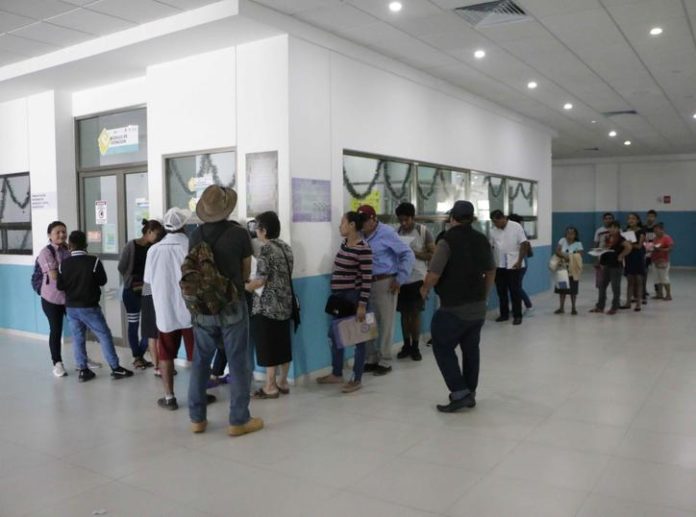 Piden comparecencia de funcionarios por caos en Insabi