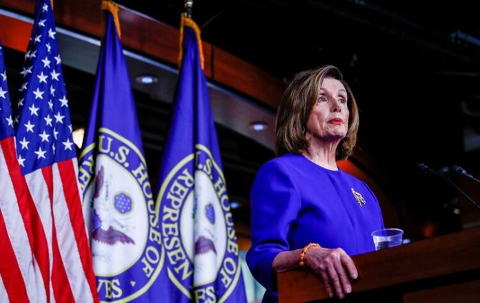 Pelosi enviará al Senado acusaciones contra Trump para juicio político
