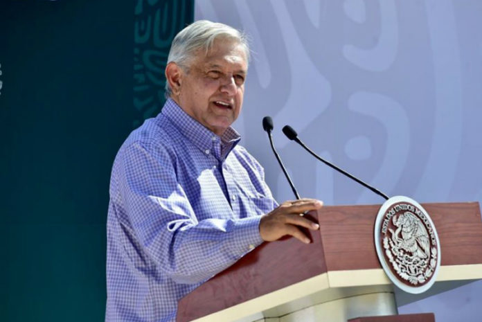 Obrador acusa que críticas en su contra provienen de “conservadores”