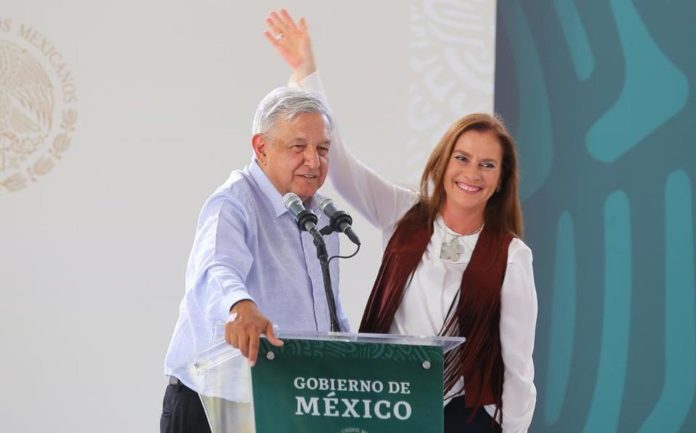 ¡Vaya cinismo! Obrador, el macho de Palacio Nacional, gritó !vivan las mujeres!