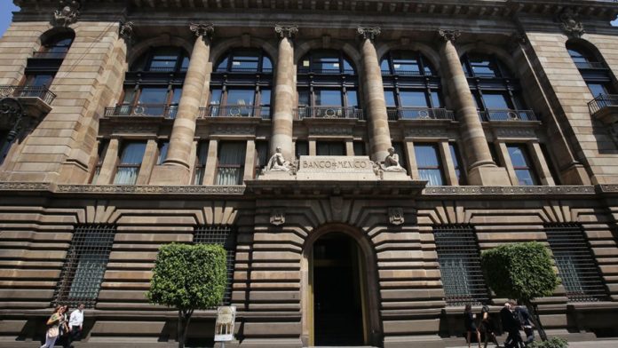 PIB se contraerá 8.8% por COVID-19, Banxico PIB se contraerá 8.8% por COVID-19, Banxico