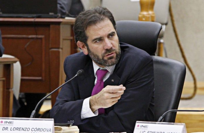 Lorenzo Córdova defenderá atribuciones del INE Lorenzo Córdova defenderá atribuciones del INE