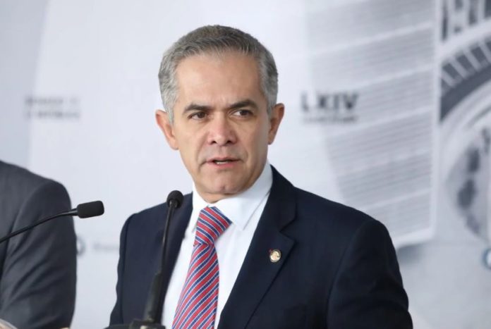 Mancera advierte que PRD seguirá en bloque de contención en el Senado Mancera advierte que PRD seguirá en bloque de contención en el Senado