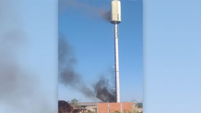 Tumban antenas en Bolovia por coronavirus Tumban antenas en Bolovia por coronavirus