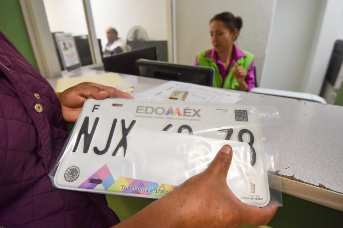 Edomex otorga otro mes para pago de tenencia y reemplacamiento