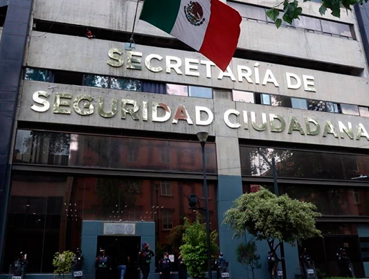 Asimismo, la Secretaría de Seguridad capitalina informó que García Harfuch, fue operado por segunda ocasión con éxito. La intervención fue por el impacto de bala que recibió en la rodilla.