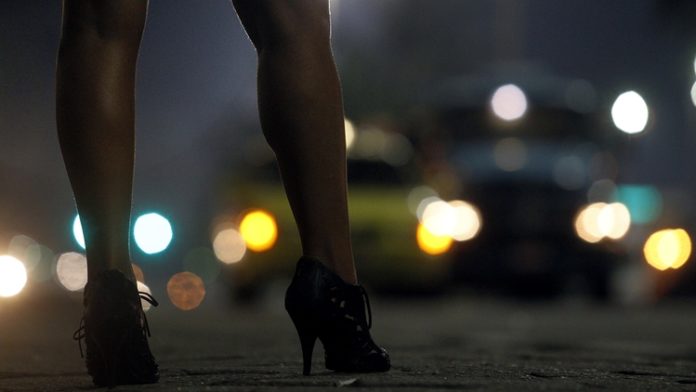 Protestan trabajadoras sexuales afectadas por el coronavirus