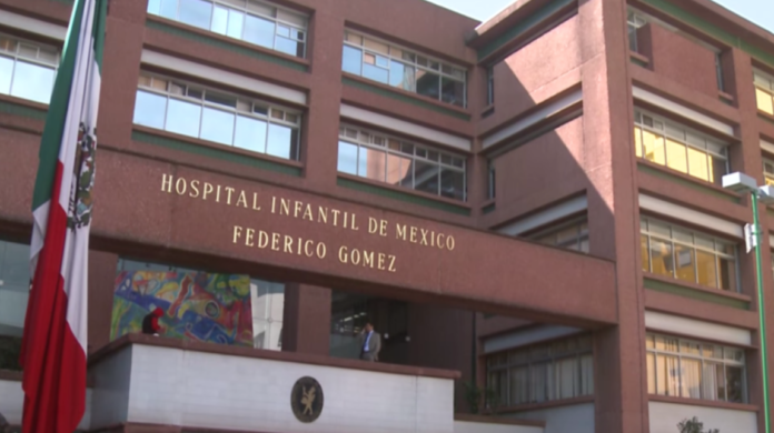 Niño con cáncer gana juicio al gobierno federal; deberá suministrarle tratamiento
