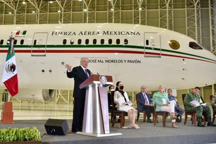 Mañanera con Avión