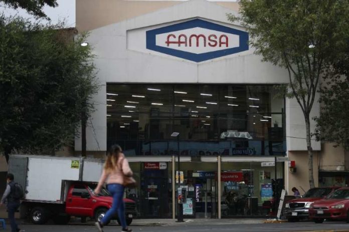 Usuarios de Banco Famsa reportan fallas en portal que impide retirar sus ahorros