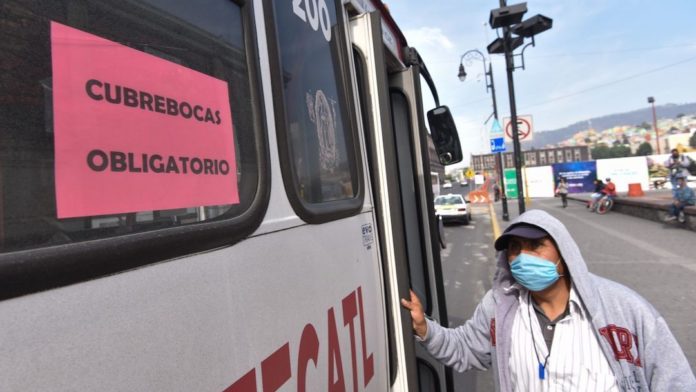 Bajarán del transporte público a usuarios que no porten cubrebocas en Edomex