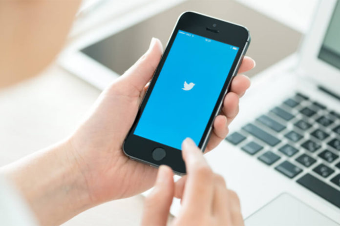 Reportan caída de ingresos publicitarios de Twitter