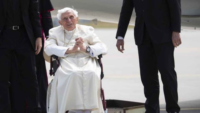 Rechaza Vaticano que Benedicto esté Rechaza Vaticano que Benedicto esté