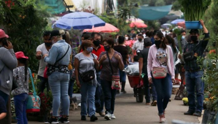 México rebasa las 49 mil muertes por COVID-19 México rebasa las 49 mil muertes por COVID-19
