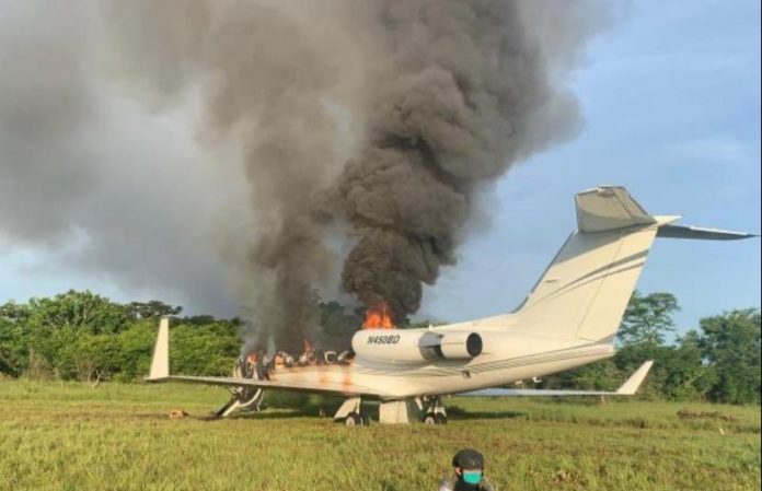 Fuerza Aérea Colombiana incauta 2.107 kg de cocaína cargados en Venezuela