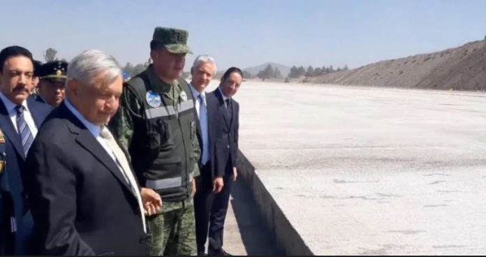 AMLO-Santa Lucía