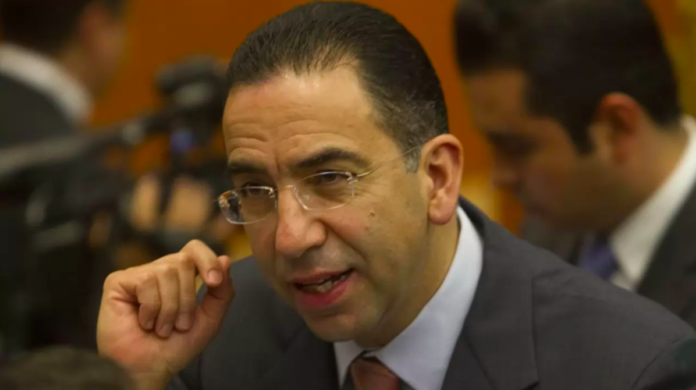 Exhibe Lozano a personajes de la 4T intolerantes a la crítica