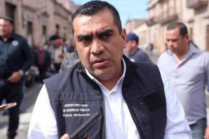 Expolicía involucrado en el caso Iguala se entrega a la FGR