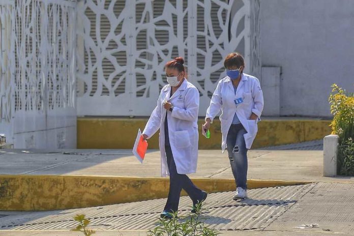10 de prisión para quien agreda a personal de la salud 10 de prisión para quien agreda a personal de la salud
