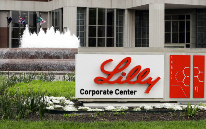 Farmacéutica Eli Lilly suspende pruebas de anticuerpos contra COVID-19