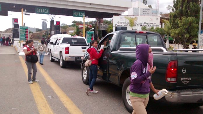 AMLO va contra la toma de casetas AMLO va contra la toma de casetas