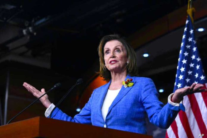 Pelosi lidera a los representantes Pelosi lidera a los representantes