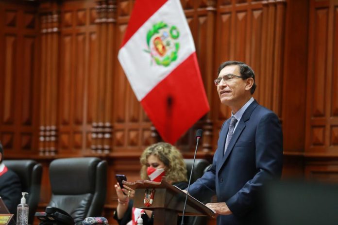 Avalan destituir al presidente de Perú Avalan destituir al presidente de Perú