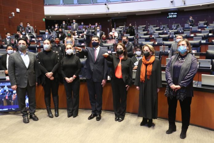 Rinden protesta comisionados del INAI Rinden protesta comisionados del INAI