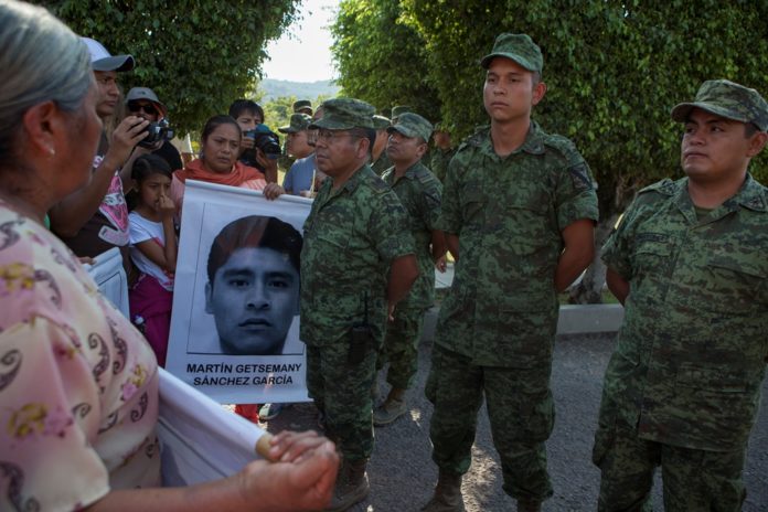 Detienen por primera vez a un militar vinculado con el caso Ayotzinapa