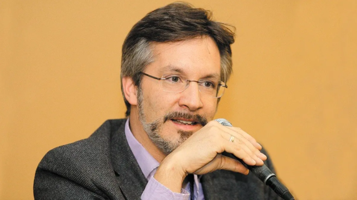 Panista acusa que Ackerman es un amenaza para la libertad de expresión