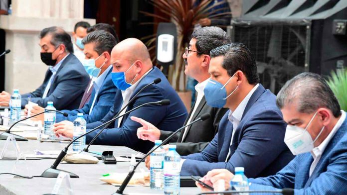 “Se consumó la infamia”, así critica AF aprobación del Presupuesto 2021