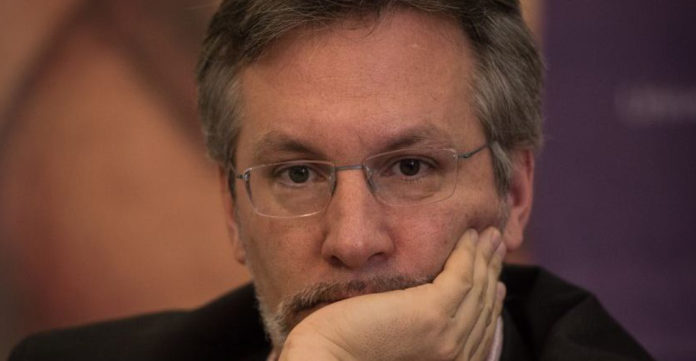 Arreola le pide a Ackerman abandonar Canal Once tras pleito con Berman