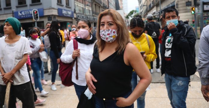 México acumula más de 991 mil casos confirmados de COVID-19
