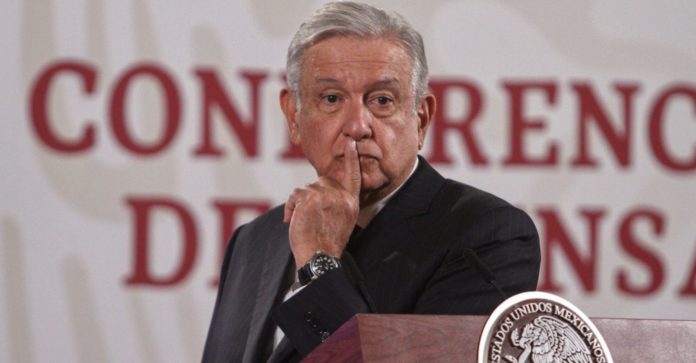 AMLO vacuna