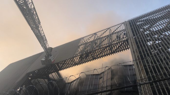 Se registra incendio en Metro CMDX Se registra incendio en Metro CMDX