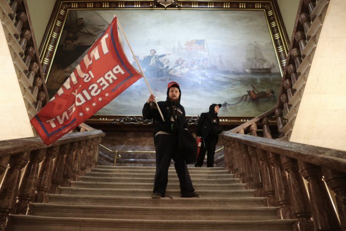 Toman el Capitolio simpatizantes de Trump Toman el Capitolio simpatizantes de Trump